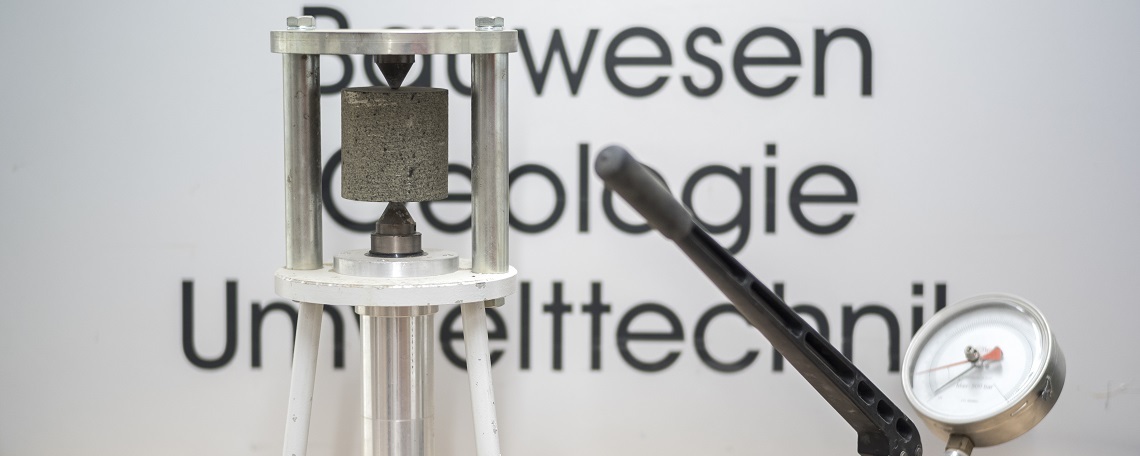 Baustoffprüfer (m/w/d), Fachgebiet Geotechnik, 1. Bild